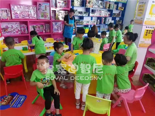 兒童玩具加盟怎么樣 -行業動態-皇家迪智尼兒童玩具店加盟官網