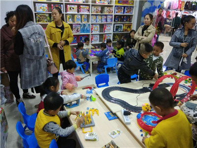 玩具店