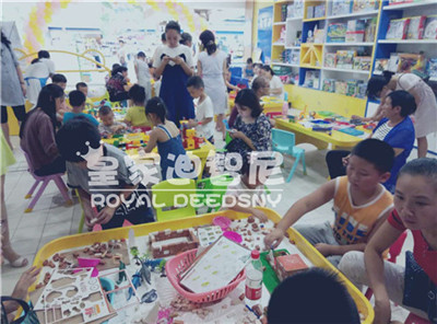 玩具加盟-開店經驗-皇家迪智尼兒童玩具店加盟官網