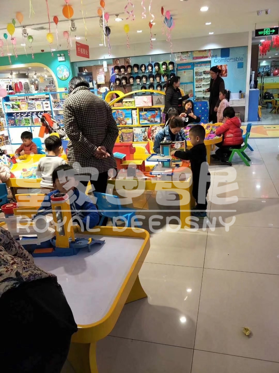 玩具加盟店 -玩具店活動-皇家迪智尼兒童玩具店加盟官網