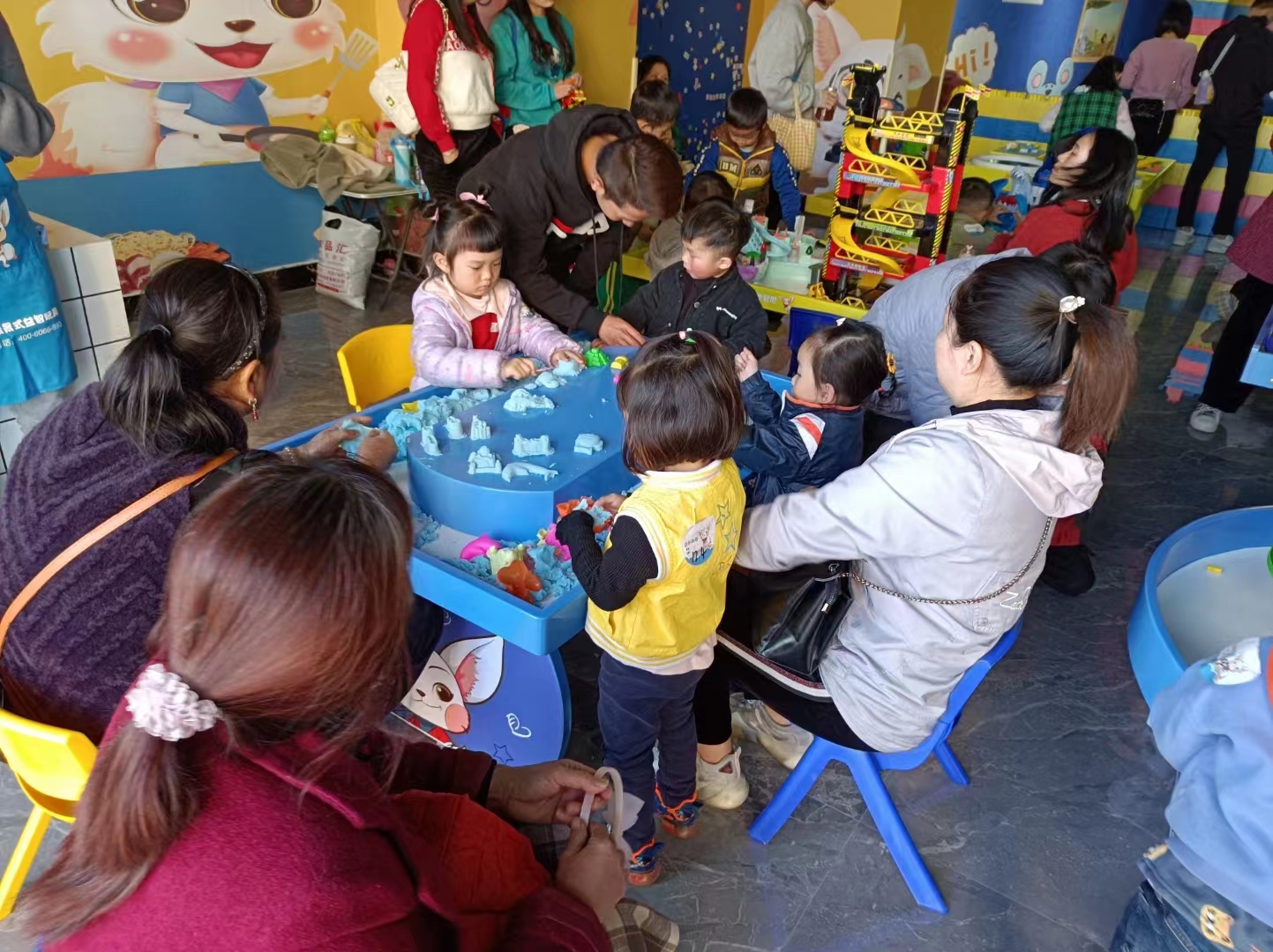 孩子愛發脾氣，父母該如何正確引導