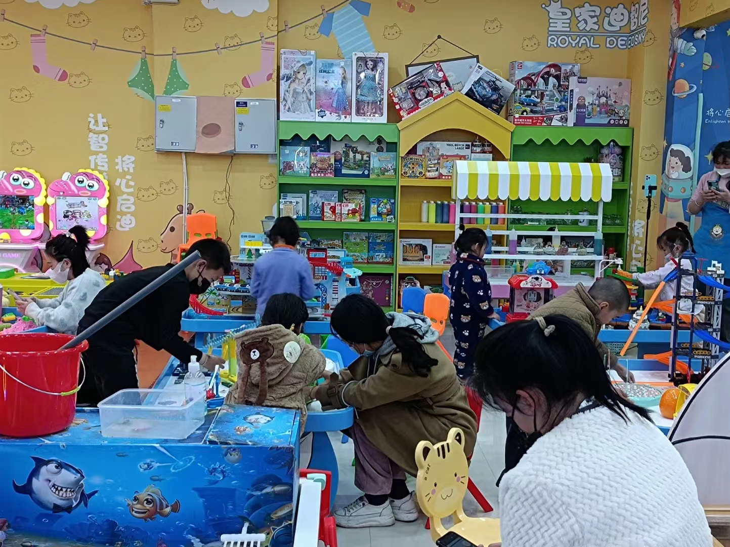 皇家迪智尼 I 家里玩具太多，如何更好的引導孩子的興趣及專注力！！！