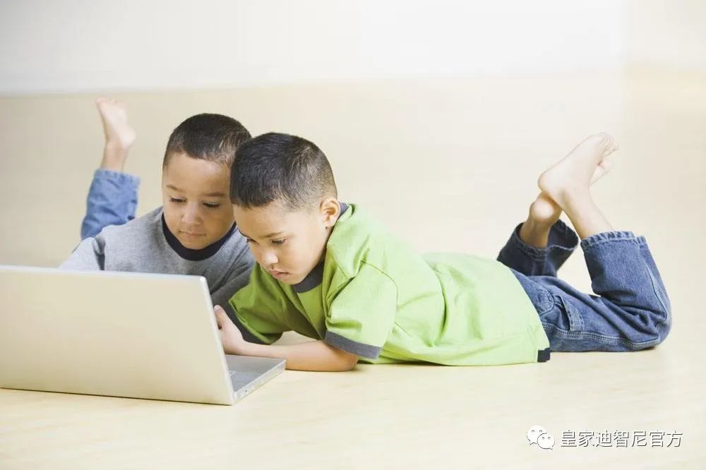 皇家迪智尼 I 面對孩子一言不合就“擺爛”，父母該怎么處理！！！