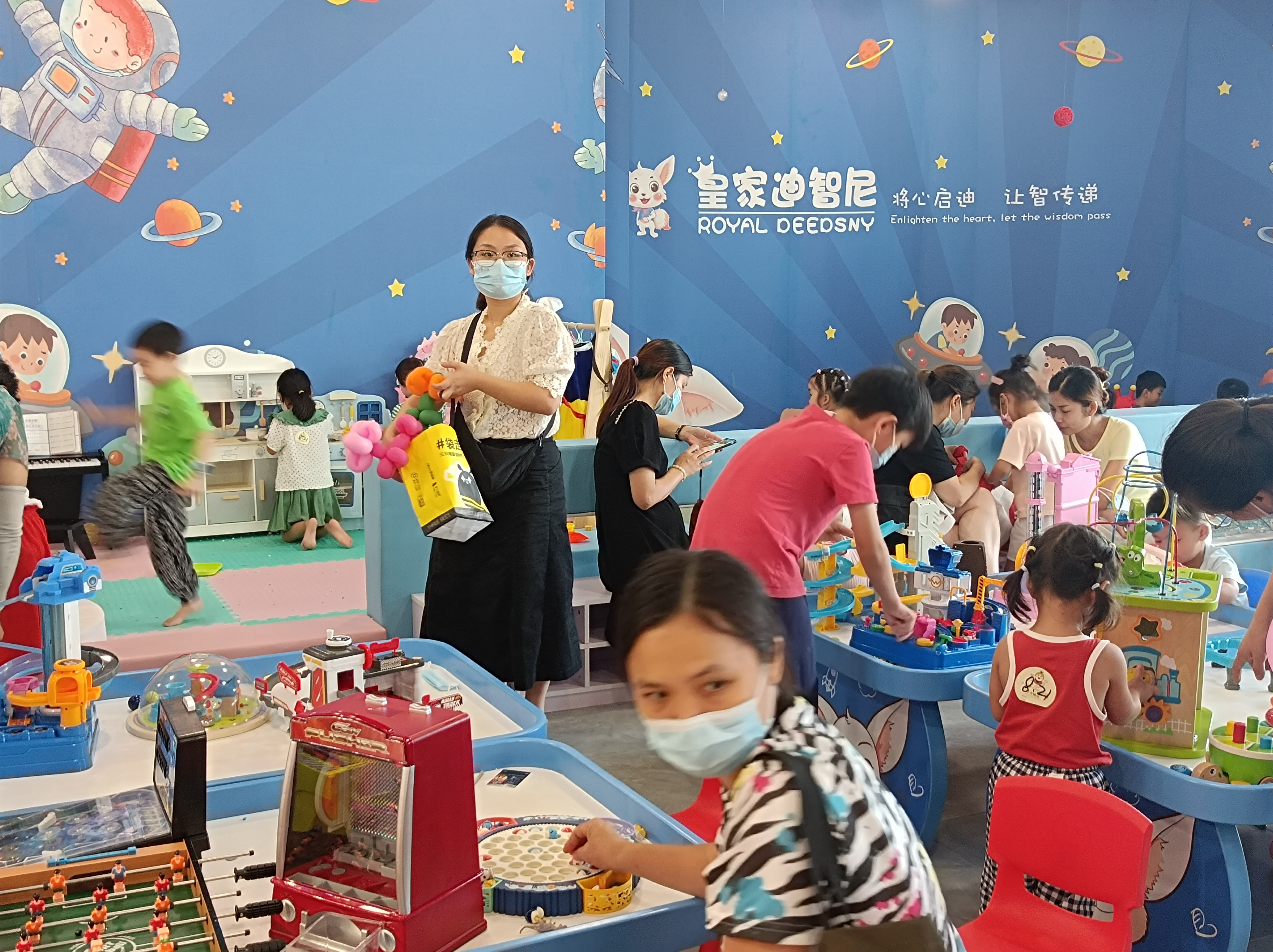 皇家迪智尼 I 越來越多的年輕人選擇離開大城市，回到家鄉或小城市創業！