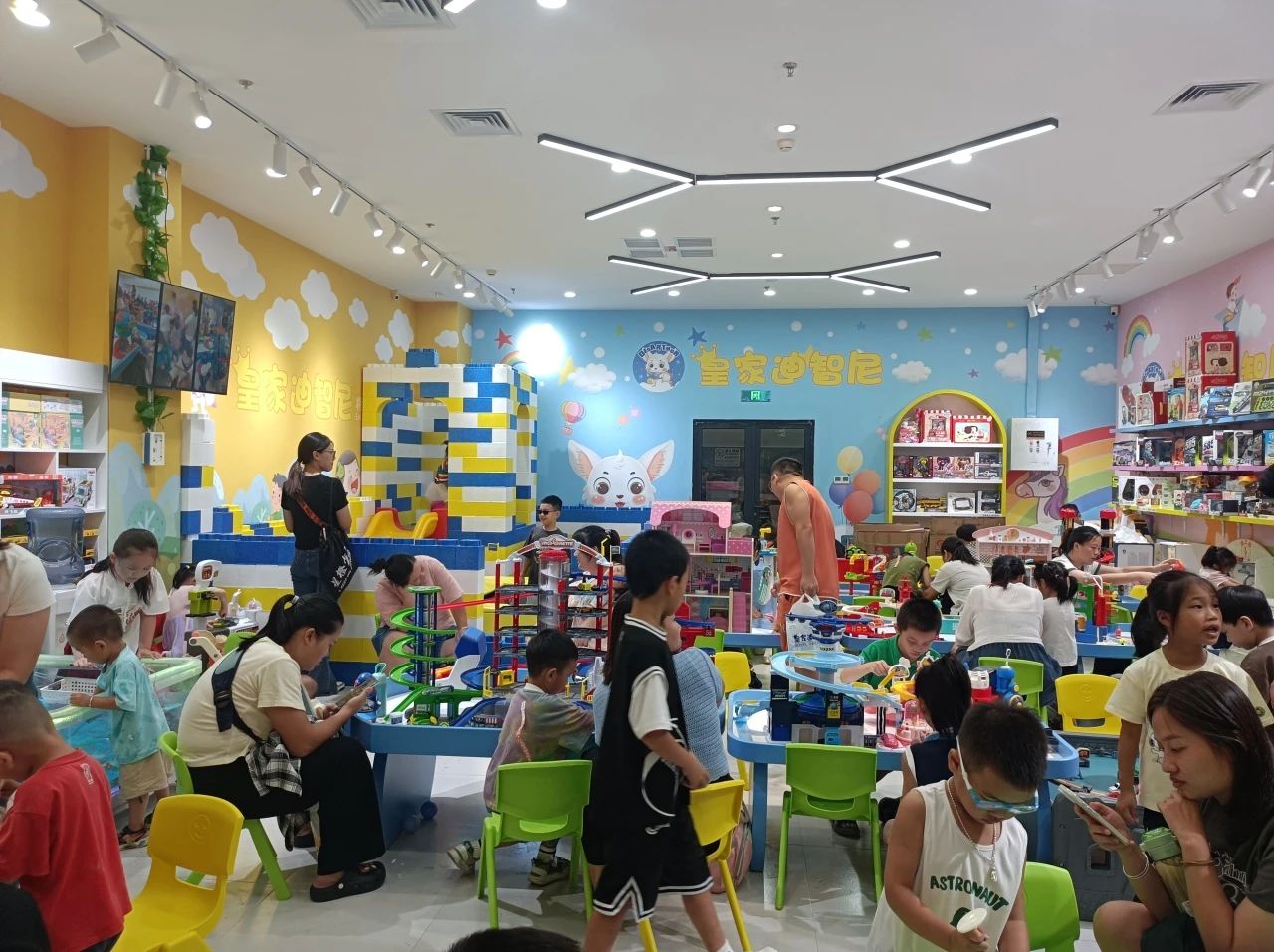 皇家迪智尼 I 店鋪如何做到讓家長給孩子辦會員卡！