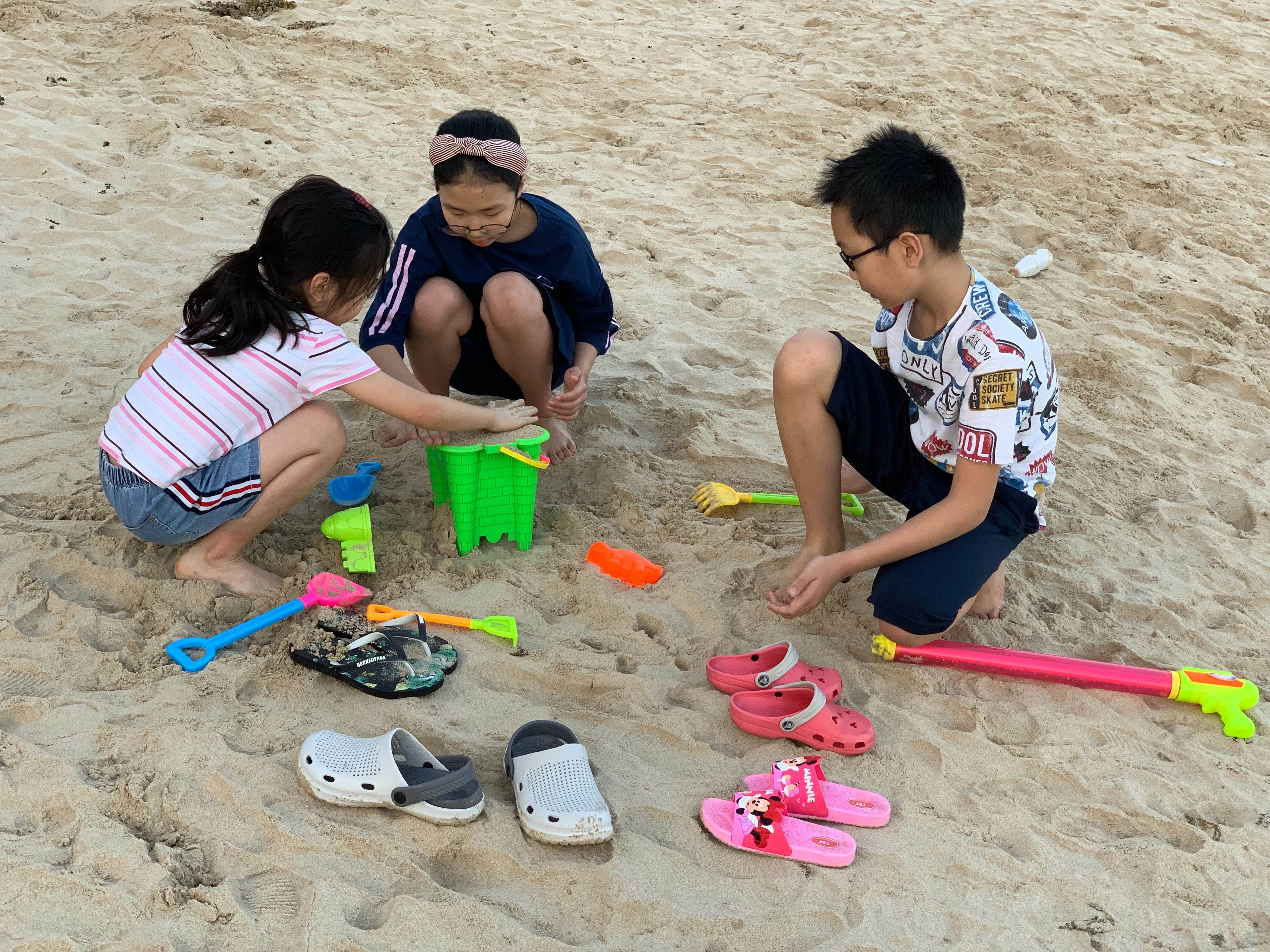 孩子喜歡“玩沙”，作為父母該怎么選擇