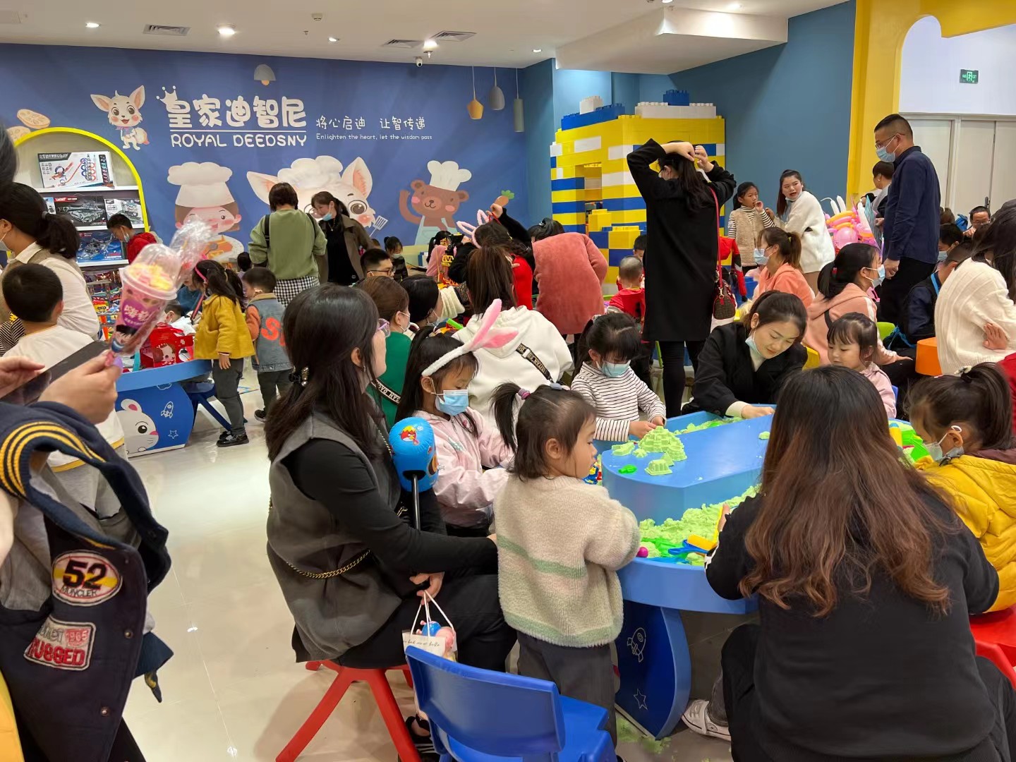 皇家迪智尼 I 選擇自主創業，演繹自強人生