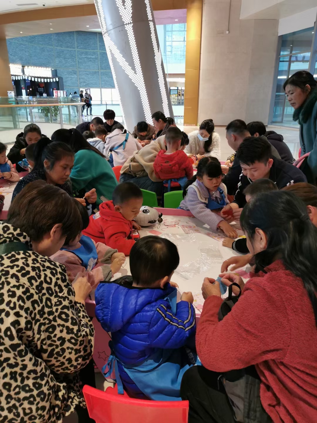 皇家迪智尼 I 孩子不懂引導(dǎo)，吃虧的路上越來越遠。